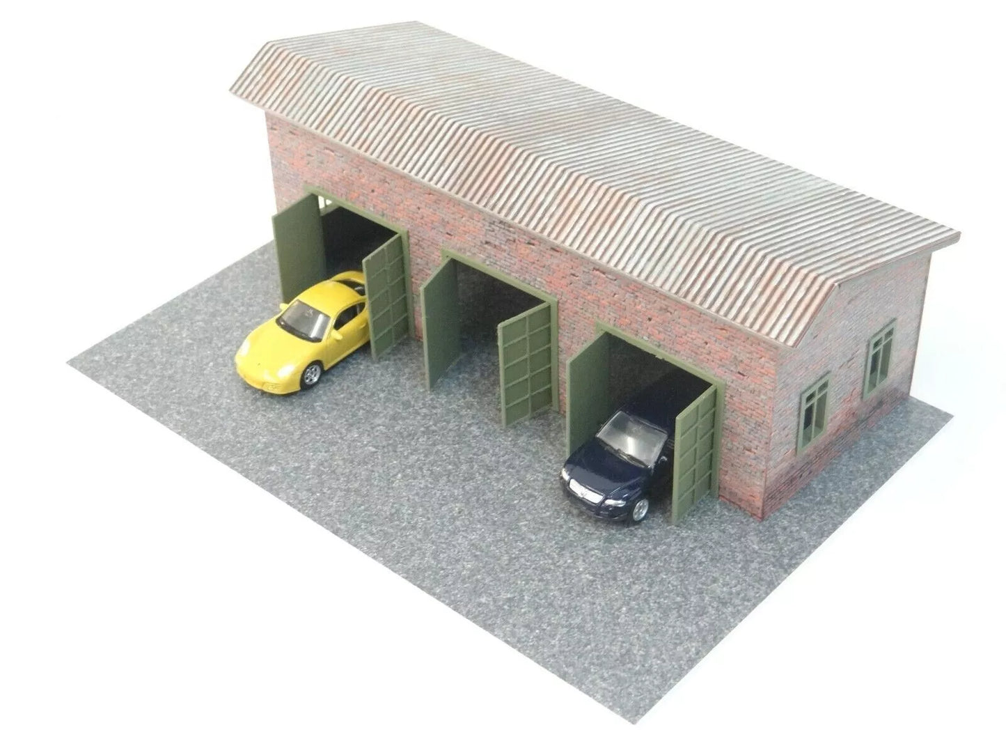 Гараж за умалени модели 1:64