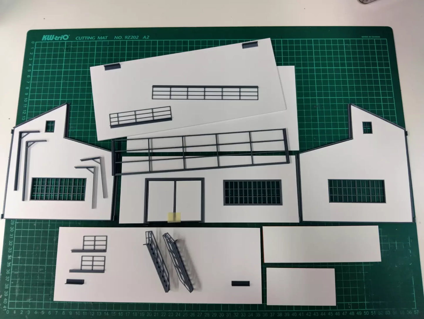 Направи си сам (DIY) Автосервиз за мини коли Диорама модел Мащаб 1:43