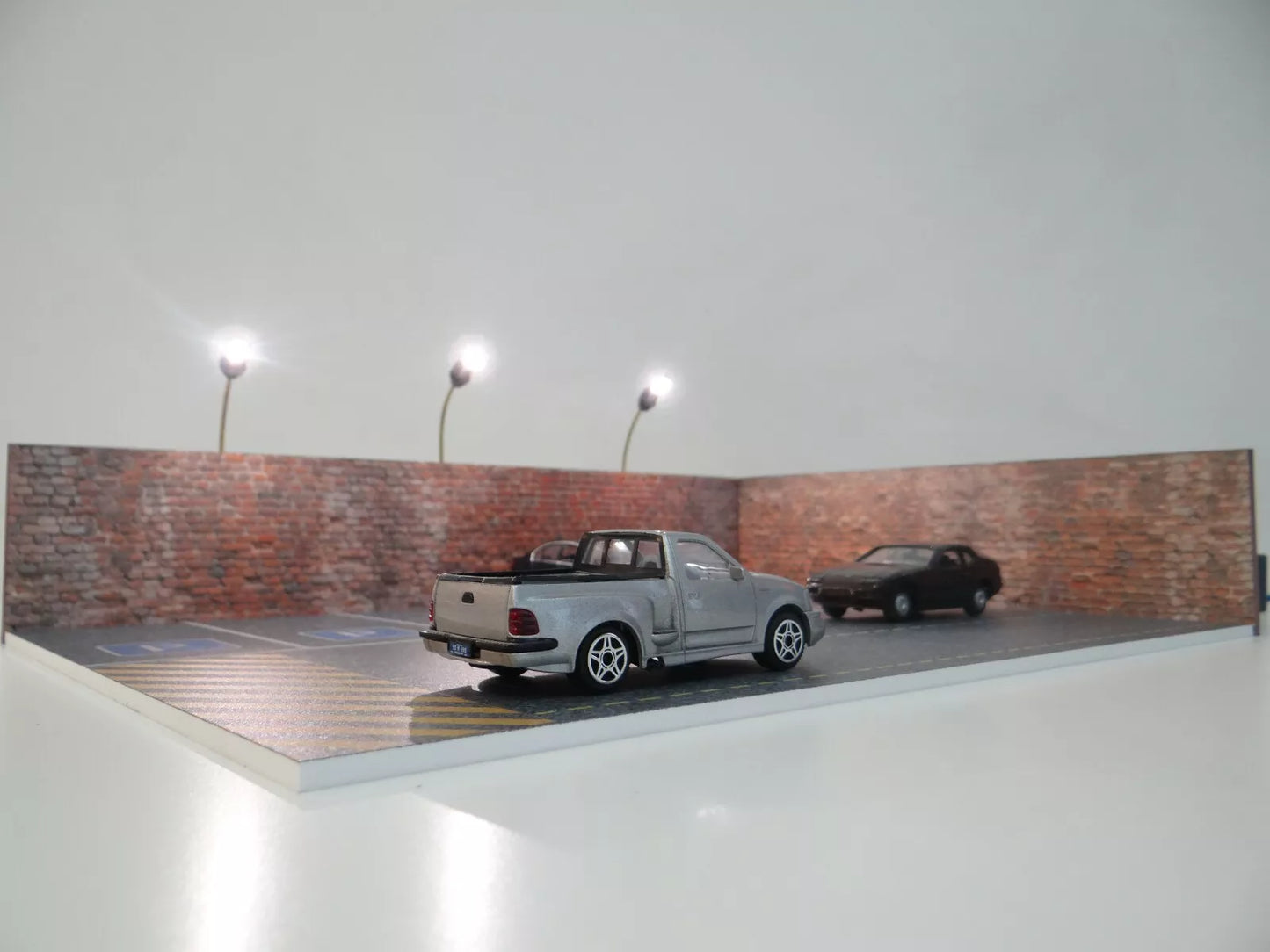 Диорама паркинг с LED светлини