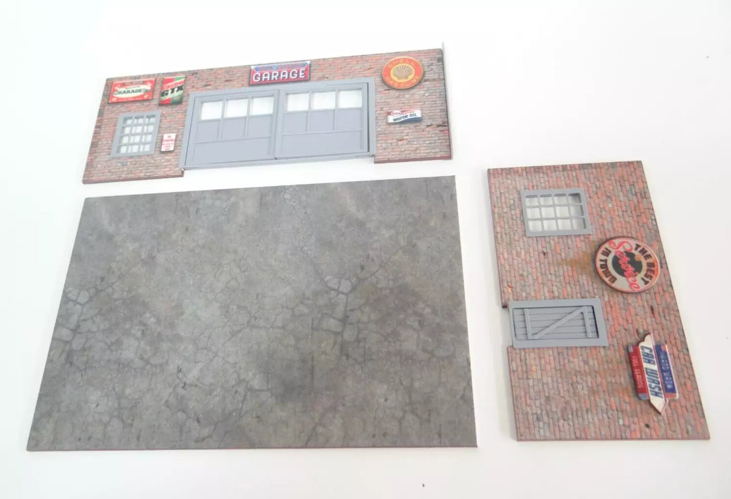Диорама "Тухлен гараж: Части и сервиз" – мащаб 1:60–1:64