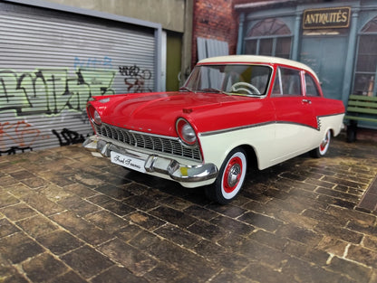 Антикварен магазин и гараж – диорама комплект Мащаб 1:18