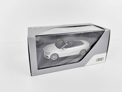 Audi A5 Cabriolet – Мащаб 1:43 Audi Collection Умален модел