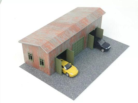 Метален гараж 1:64 с три отворени врати и реалистичен ламаринен покрив