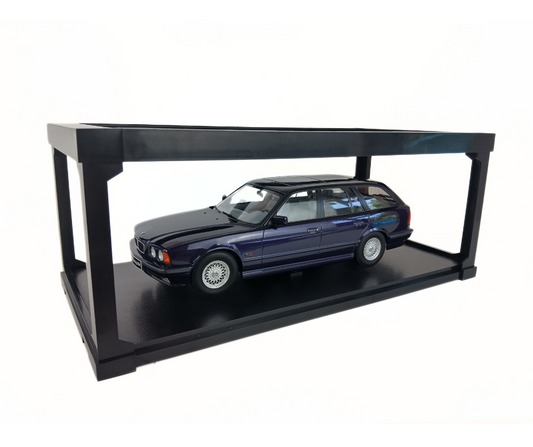 TRIPLE9 BMW 5-Series Touring (E34) – изглед отпред