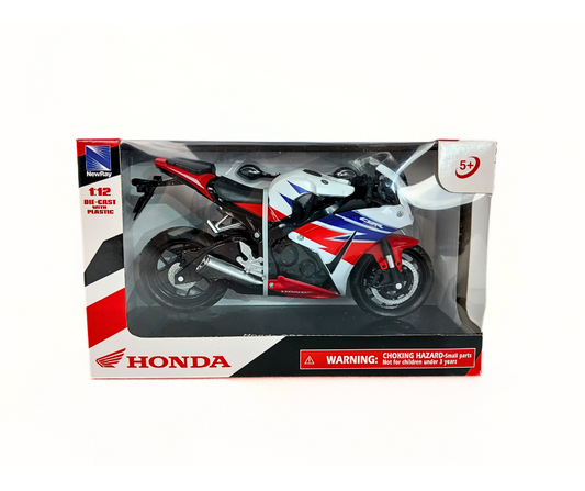 Мащабен модел на мотоциклет Honda CBR 1000RR от NEWRAY