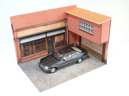 Улична сцена за моделни коли 1:18 с гаражна врата